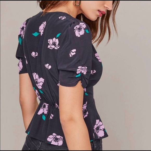 NWT ASTR The Label Malia Floral Print Top - Picture 4 of 5